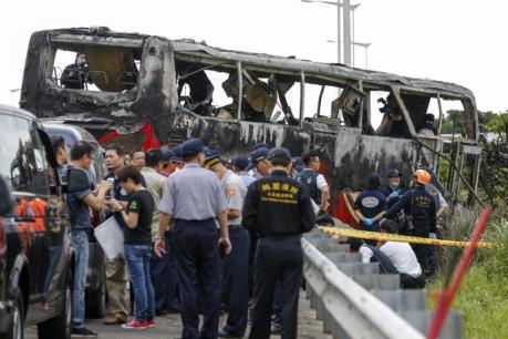 Cháy xe chở khách du lịch ở Đài Loan (Trung Quốc): 26 người thiệt mạng