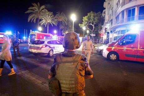 Pháp gia hạn tình trạng khẩn cấp thêm 6 tháng