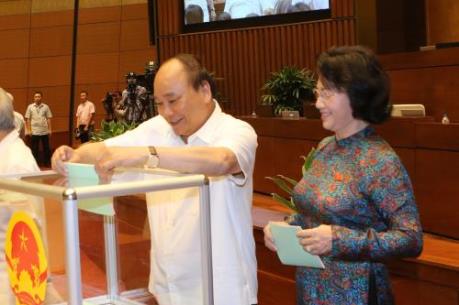 Kỳ họp thứ nhất, Quốc hội khóa XIV: Tiến hành bầu Chủ tịch Quốc hội, Phó Chủ tịch Quốc hội