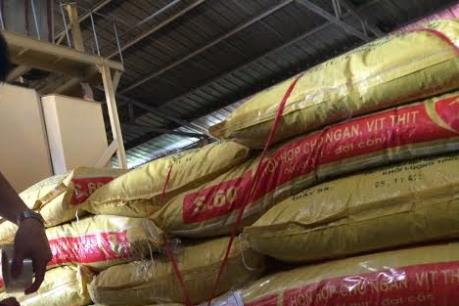 Làm rõ phản ánh "kiểm định khống" hơn 800 sản phẩm thức ăn thủy sản