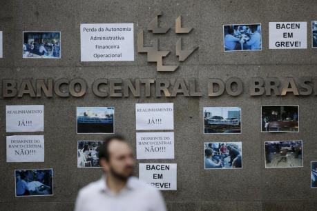 Ngân hàng trung ương Brazil giữ nguyên lãi suất