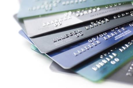 Bắt khẩn cấp đối tượng mở thẻ ATM để lừa đảo