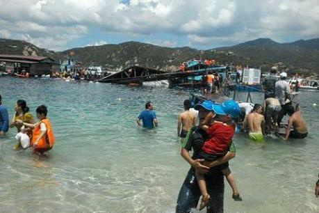 Vụ lật nhà bè trên biển ở Ninh Thuận: Xác định danh tính hai nạn nhân