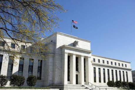 Fed giữ nguyên lãi suất cơ bản