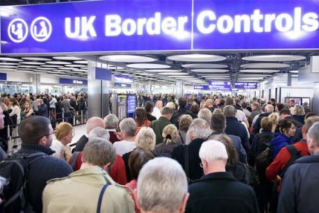 Brexit: EU xem xét nhượng bộ Anh về nhập cư