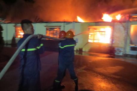 Thông tin chính thức về vụ cháy hơn 10.000 m2 xưởng sản xuất nến tại Hải Phòng