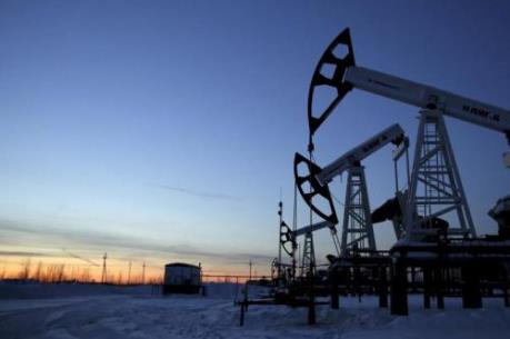 Giá dầu châu Á vẫn đứng ở mức thấp trong 2 tháng qua