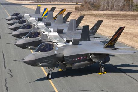Doanh thu Lockheed Martin vượt mong đợi nhờ đơn hàng chiến đấu cơ F-35