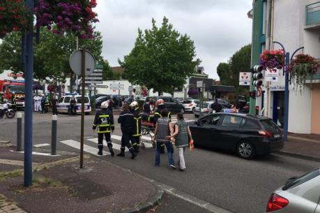 Tin mới nhất về đối tượng tấn công nhà thờ tại Pháp