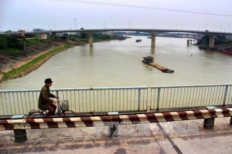 Xây dựng phương án và tổ chức lưu thông qua cầu Việt Trì cũ