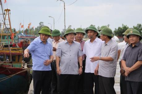 Phó Thủ tướng Trịnh Đình Dũng kiểm tra công tác ứng phó với bão số 1
