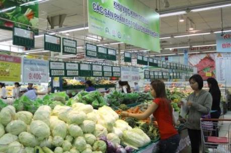 Ảnh hưởng bão số 1: Các siêu thị đủ nguồn cung và không tăng giá
