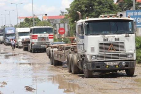 Doanh nghiệp bức xúc vì tuyến đường ngã 3 Đình Vũ – Hải Phòng chậm được sửa chữa