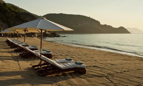 Bãi biển Cửa Đại là điểm du lịch rẻ nhất thế giới