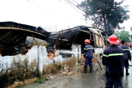 Bình Dương: Cháy xưởng sản xuất đồ chơi trẻ em, hàng trăm công nhân tháo chạy