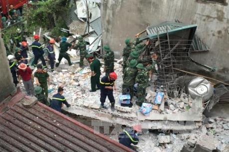 Vụ sập nhà tại phố cổ Hà Nội: Giải cứu được nạn nhân cuối cùng