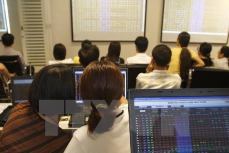 Chứng khoán chiều 5/8: Thị trường giảm điểm phiên cuối tuần