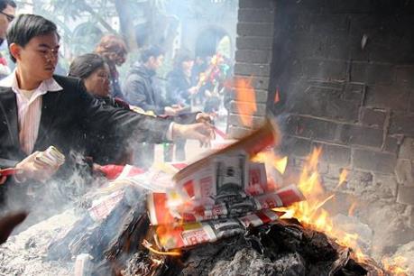 Lễ Vu Lan và những hiểu lầm về tục đốt vãng mã