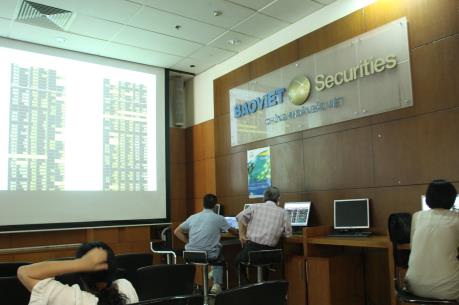 Chứng khoán chiều 9/8: VN-Index bật tăng gần 8 điểm