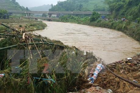 Lào Cai: Tìm kiếm 2 người nghi bị mất tích khi đi qua ngầm tràn