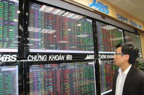 Chứng khoán chiều 11/8: Thanh khoản tăng mạnh, VN-Index vượt ngưỡng 660 điểm