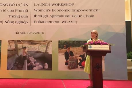 Tăng thu nhập cho phụ nữ dân tộc thiểu số