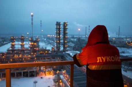 Giá dầu đi lên khi Nga “bóng gió” về khả năng hợp tác với OPEC