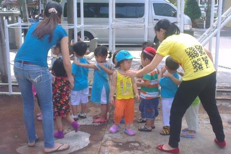 Trường mầm non Cỏ May vắng học sinh do ô nhiễm môi trường