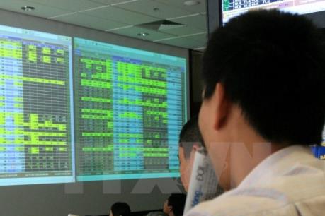 Chứng khoán chiều 17/8: Cổ phiếu trong diện thoái vốn của SCIC giúp Vn-Index vượt 660 điểm