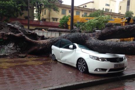 Ứng phó với bão số 3: Hà Nội bố trí lực lượng, phương tiện đảm bảo an toàn giao thông 