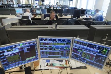 Chỉ số Nasdaq tăng điểm nhờ thương vụ giữa Pfizer và Medivation