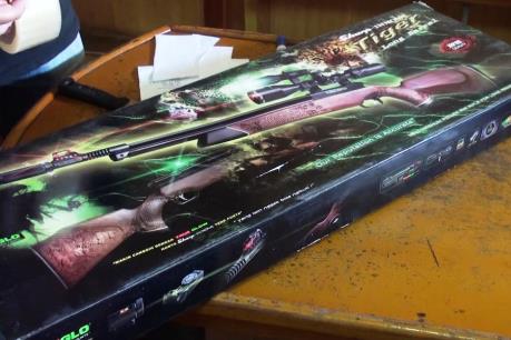 Phát hiện súng và 2.000 viên đạn giấu trong hàng hóa nhập khẩu