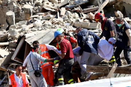 Italy chi gần 5 tỉ euro tái thiết các vùng bị động đất tàn phá