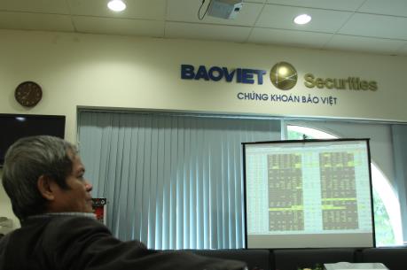 Chứng khoán sáng 26/8:   Các bluechips tạo lực đẩy VN-Index tăng gần 8 điểm