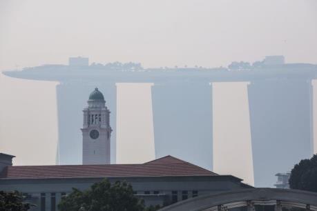 Singapore chìm trong đợt khói mù đầu tiên của năm