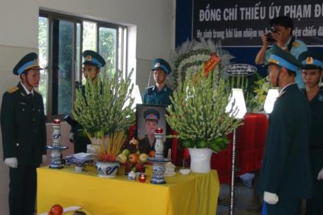 Lễ tang Thiếu úy, học viên phi công Phạm Đức Trung