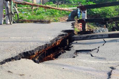 Sập mố cầu Tân kỳ - Tân Quý tại Tp. Hồ chí Minh