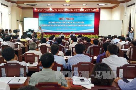 Thảo luận 4 phương án khai thác hải sản ở khu vực miền Trung