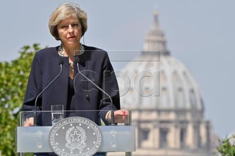 Thủ tướng Anh sẽ thắt chặt quy chế cấp thị thực làm việc và học tập