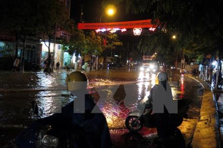 Dự báo thời tiết đêm 27/8: Hà Nội có mưa rào và dông rải rác