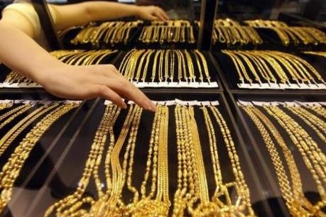 Giá vàng châu Á ngày 1/9 “quanh quẩn” sát đáy 2 tháng