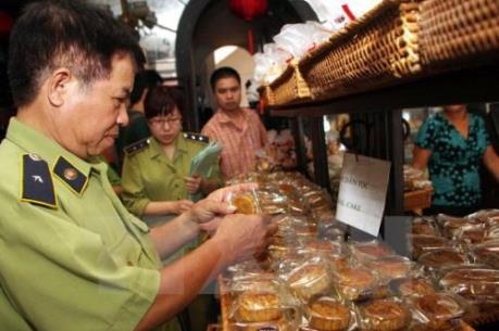 Phát hiện hơn 20 cơ sở làm bánh Trung thu vi phạm an toàn vệ sinh