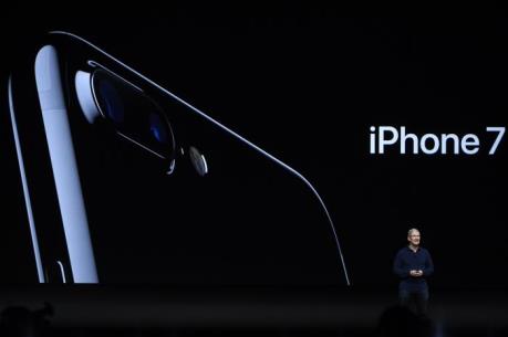 iPhone 7 chính thức lên kệ