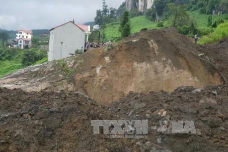 Lào Cai: Lở đất đá làm hai người chết và bị thương