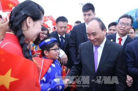 Thủ tướng Nguyễn Xuân Phúc dự khai trương gian hàng doanh nghiệp Việt Nam tại CAEXPO 2016