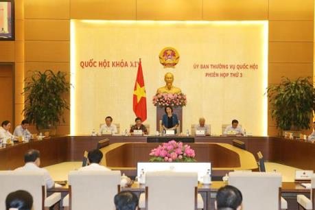 Khai mạc Phiên họp thứ ba, Ủy ban Thường vụ Quốc hội khóa XIV