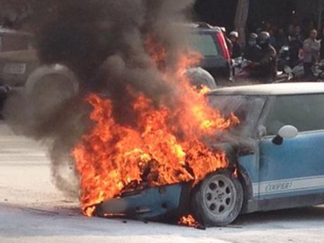 Cháy xe ô tô ở Cảng Hàng không quốc tế Nội Bài, một người tử vong