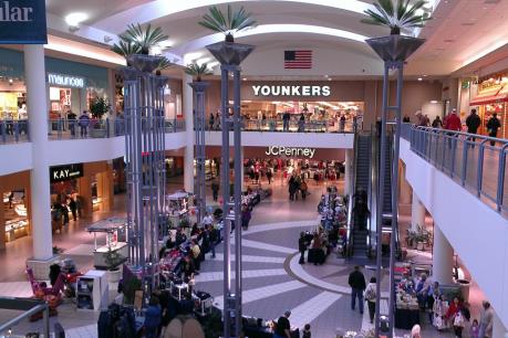 Mỹ: Tấn công tại khu mua sắm gây thương vong