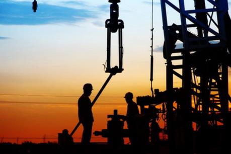 Giá dầu thế giới ngày 19/9 đi lên