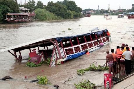 Lật tàu ở Thái Lan: Số nạn nhân thiệt mạng lên tới 29 người